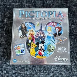 NIB Disney Pictopia Family Picture-Trivia Game